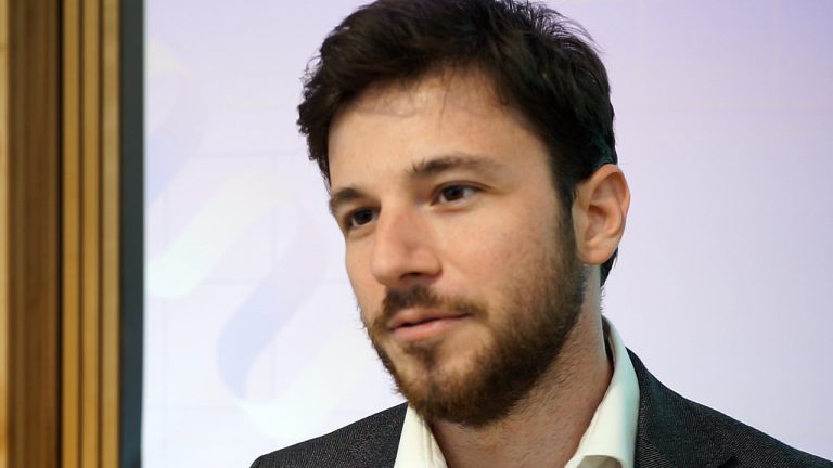 Interview with Ioannis Vezakis (Tecreando) about the DIOPTRA App
